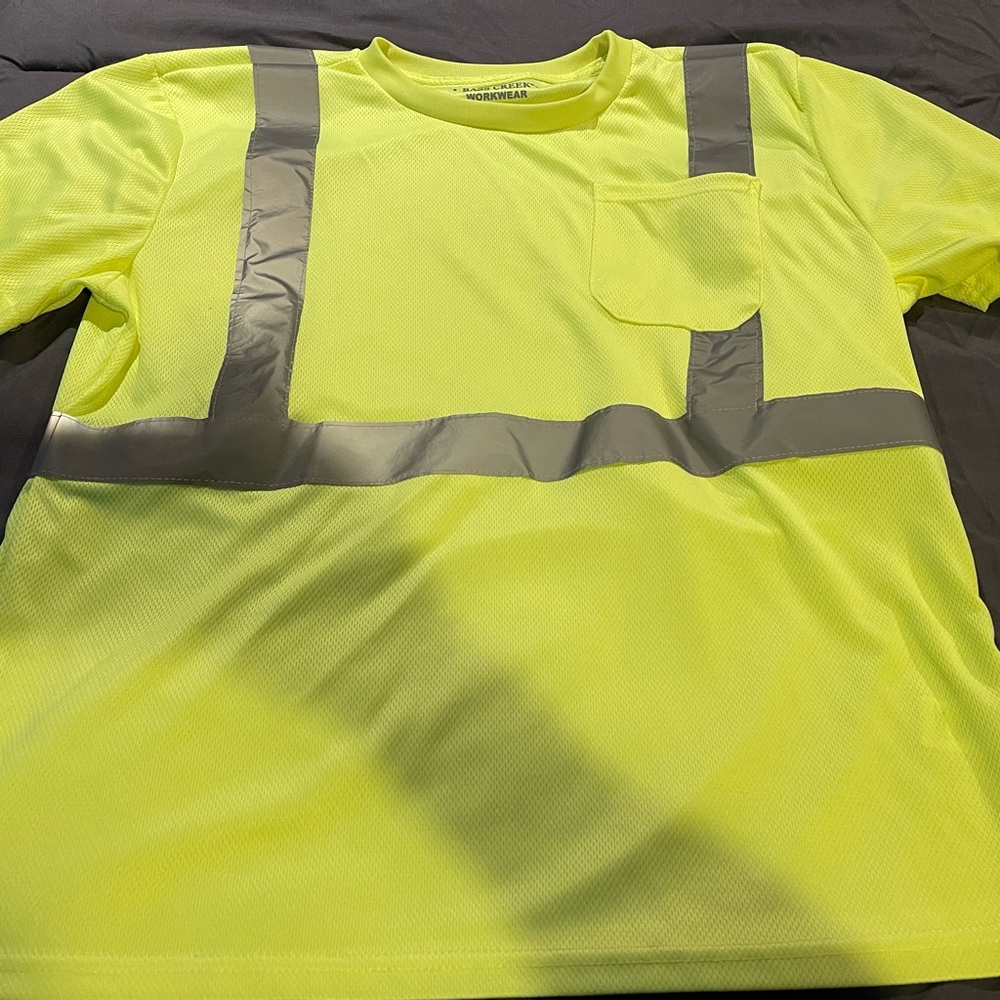 Men’s XL work shirt with reflective stripes